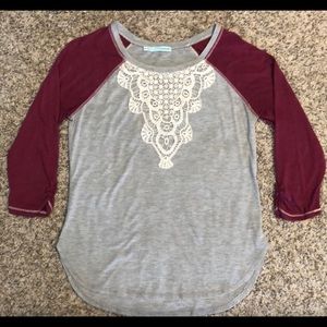 Maurices Mid Sleeve Poly/Rayon Blend Top Size M